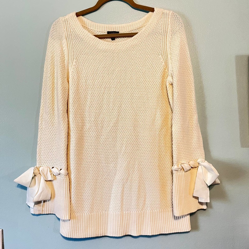 Talbots Size Medium Lambswool Blend Cream Thick Knit Sweater Ribbon Lace Accent